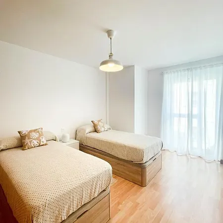 Os Pios, Nuevo Y Centrico Appartement *