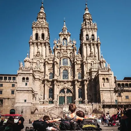 Os Pios, Nuevo Y Centrico Cambados